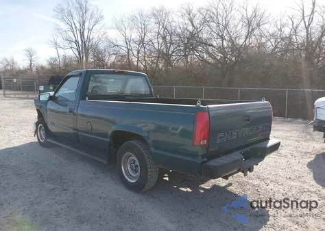 1997 Chevrolet C1500 Fleetside W/T из США, поврежденный, VIN 1GCEC14W9VZ111750